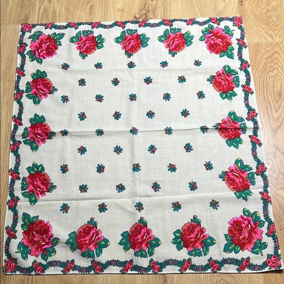 Lorenzo 29”x25” Wool Roses Scarf Made in Italy - Picture 1 of 3